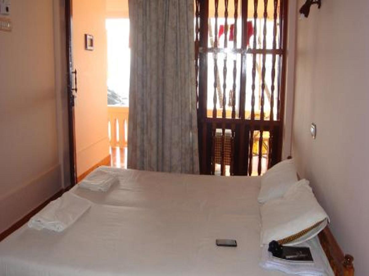 Seaflower Beach Resort Ковалам Екстериор снимка